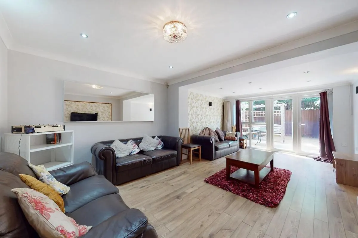 Апартаменты 4Br House-30 Min To Tower Of London & Tower Bridge Великобритания